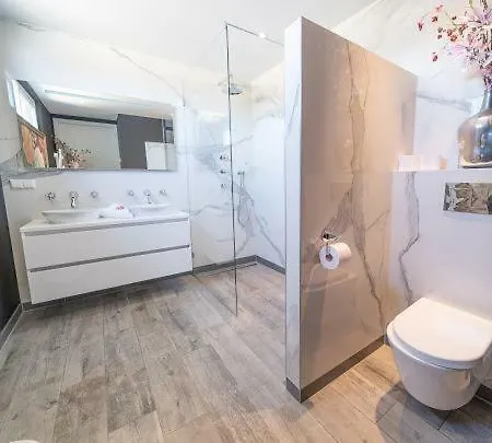 Appartamento T Koetshuis Warmenhuizen